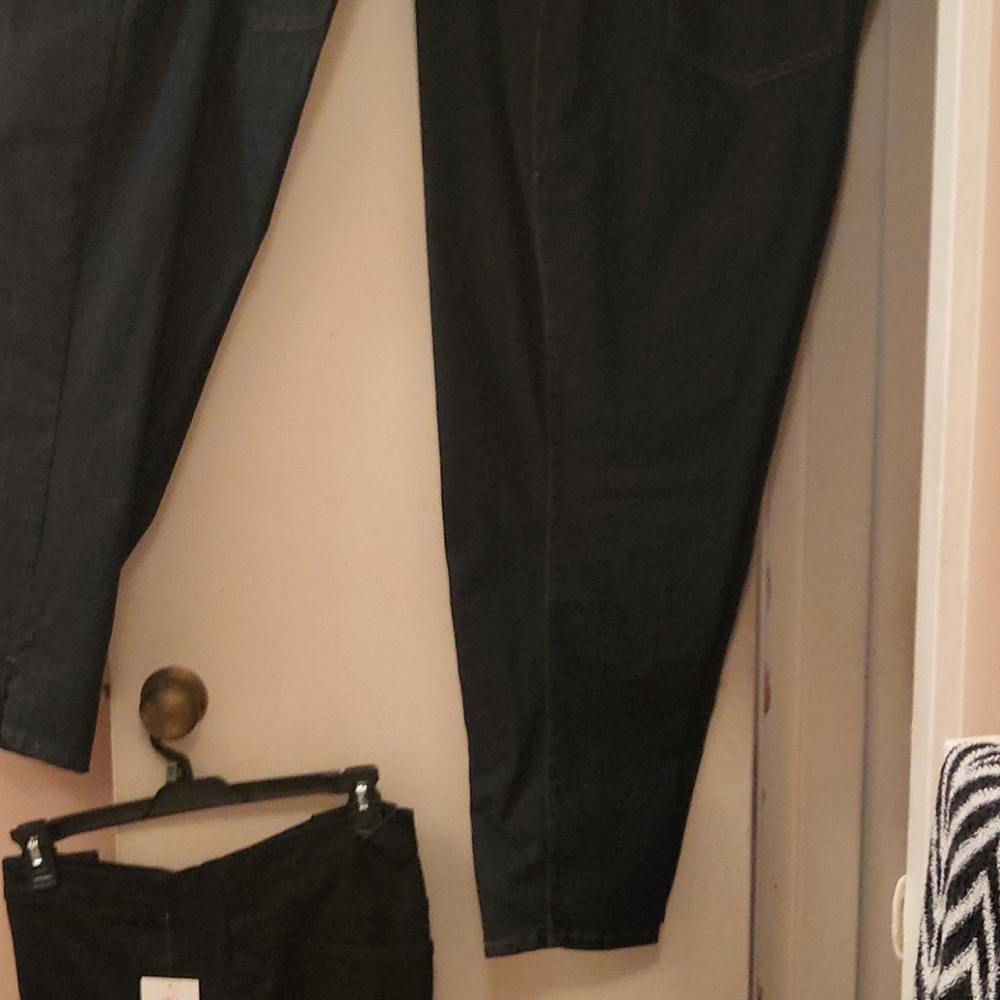 Jeans - Picture 3 of 5